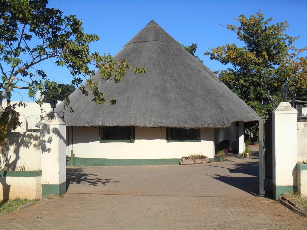 Victoria Falls Budget Hotel Zewnętrze zdjęcie